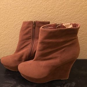 Steve Madden Camel Wedge Ankle Bootie